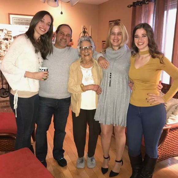 Meet your Posher, Rachel - Picture 1 of 1